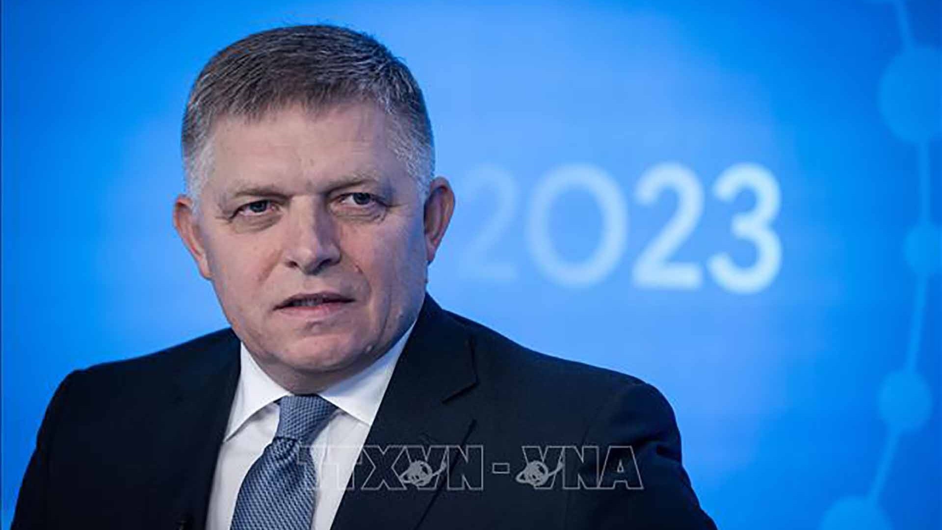 Điện mừng Thủ tướng và Chủ tịch Quốc hội nước Cộng hòa Slovakia