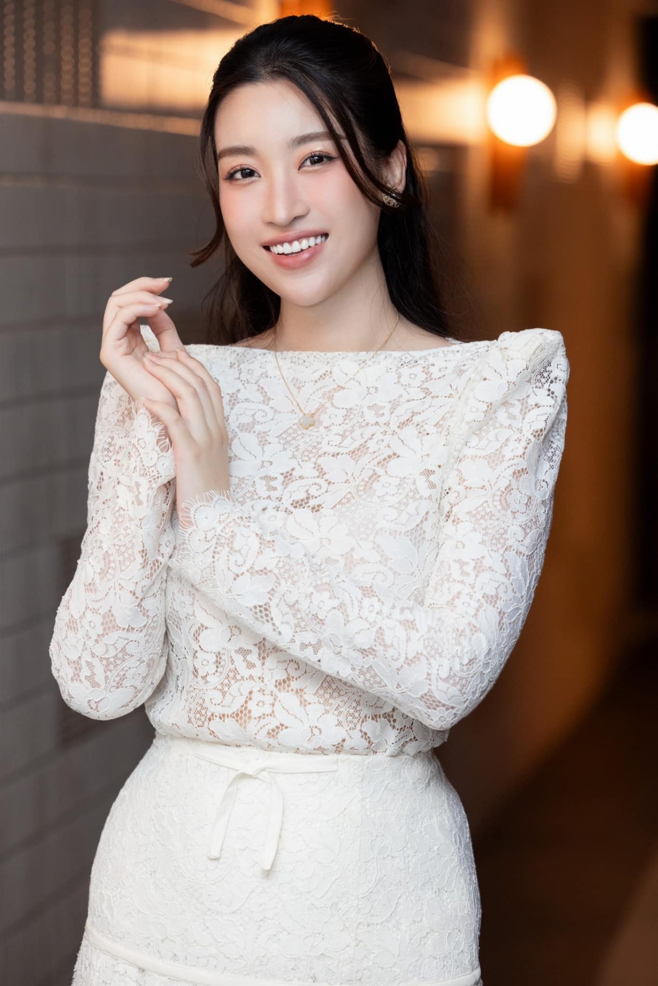 Hoa hậu Đỗ Mỹ Linh đẹp bất chấp