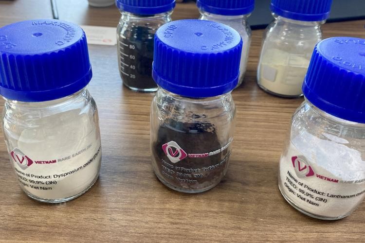 Mỹ-Hàn Quốc khởi động dự án khai thác đất hiếm tại Việt Nam Mỹ-Hàn Quốc khởi động dự án khai thác đất hiếm tại Việt Nam