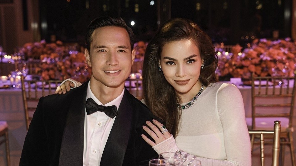 Kim Lý đồng hành cùng Hồ Ngọc Hà dự sự kiện tại Thái Lan