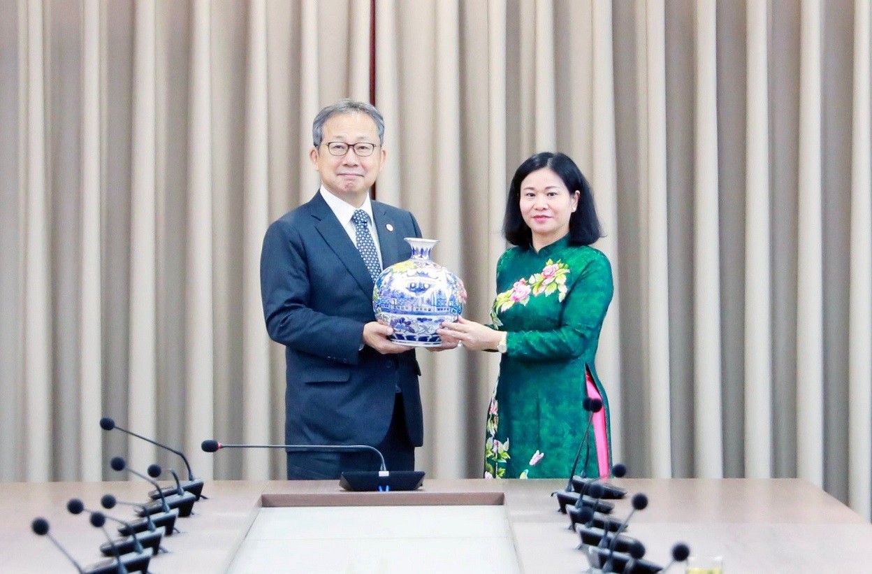 Đại sứ Nhật Bản tại Việt Nam Yamada Takio Đại sứ Nhật Bản tại Việt Nam Yamada Takio