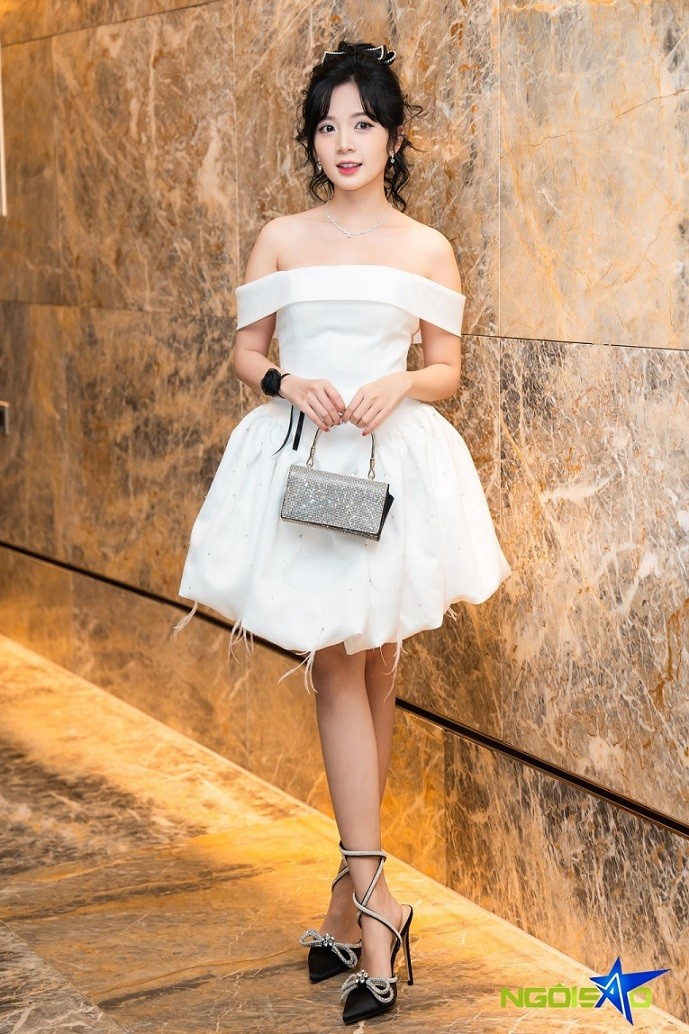 Chúng ta của 8 năm sau: Dàn diễn viên diện sơ mi trắng dự họp báo ra mắt phim sắp lên sóng VTV3