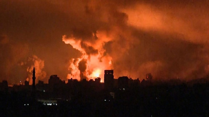 Xung đột Hamas-Israel: Đọ súng, bắn phá dữ dội ở khu vực biên giới Dải Gaza, phản ứng trái chiều với nghị quyết của ĐHĐ LHQ, nguy cơ 'mù thông tin'