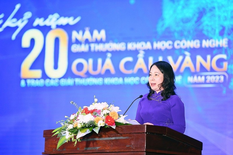 20 năm Giải thưởng KHCN 'Quả cầu vàng': Nâng bước các nhà khoa học trẻ 20 năm Giải thưởng KHCN 'Quả cầu vàng': Nâng bước các nhà khoa học trẻ