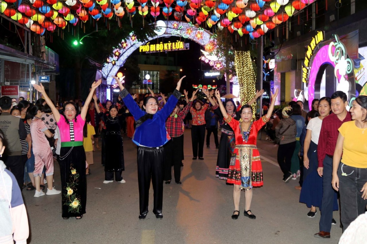 Gìn giữ ngôn ngữ dân tộc Tày, Nùng Lạng Sơn Gìn giữ ngôn ngữ dân tộc Tày, Nùng Lạng Sơn