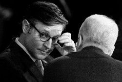 Tăng viện trợ Israel, giảm tài trợ an ninh quốc gia, dự luật đầu tiên dưới thời tân Chủ tịch Hạ viện Mỹ đối mặt muôn vàn sóng gió