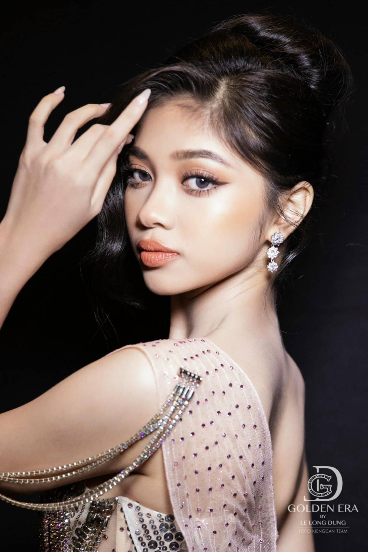 Á hậu Huỳnh Minh Kiên