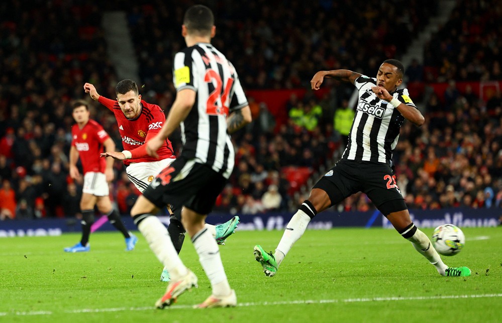 MU nhập cuộc không tốt với những pha tấn công rời rạc.