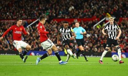 Hình ảnh trận đấu Newcastle thắng đậm, MU sớm trở thành cựu vương Cúp Liên đoàn Anh