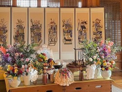 Gia đình Hyun Bin - Son Ye Jin mừng con trai một tuổi