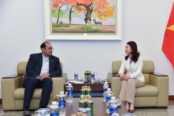 Thứ trưởng Ngoại giao Nguyễn Minh Hằng tiếp Đoàn Hội Nghị sĩ hữu nghị Iran-Việt Nam