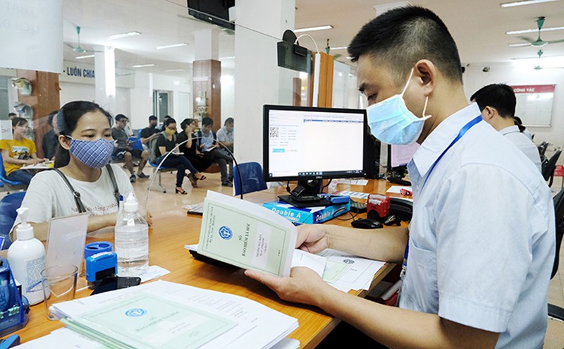 Người lao động nghỉ việc 14 ngày trở lên có phải đóng BHXH, BHYT, BHTN? Người lao động nghỉ việc 14 ngày trở lên có phải đóng BHXH, BHYT, BHTN?