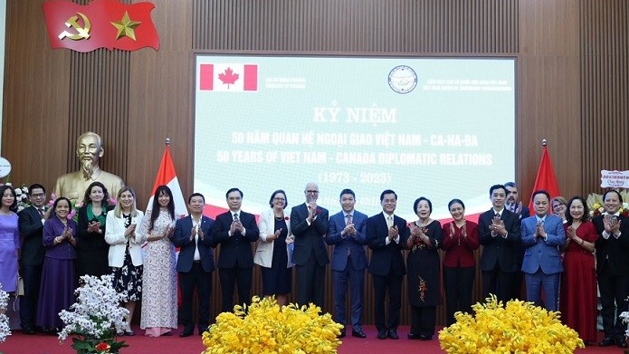 Gặp gỡ hữu nghị kỷ niệm 50 năm thiết lập quan hệ ngoại giao Việt Nam-Canada
