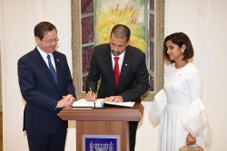 Bahrain, Jordan và nhiều nước triệu hồi Đại sứ, cắt quan hệ ngoại giao để phản đối Israel