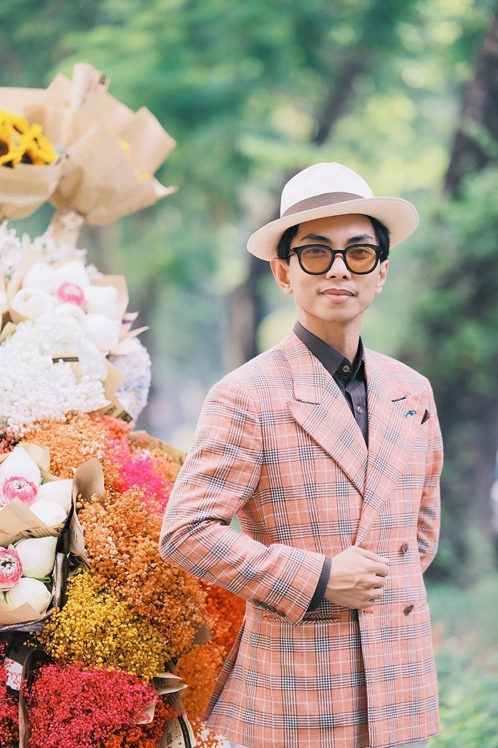 Từ khi trở thành ông bố ba con, Phan Hiển thấy cuộc sống bận rộn nhưng cũng nhiều niềm vui hơn.