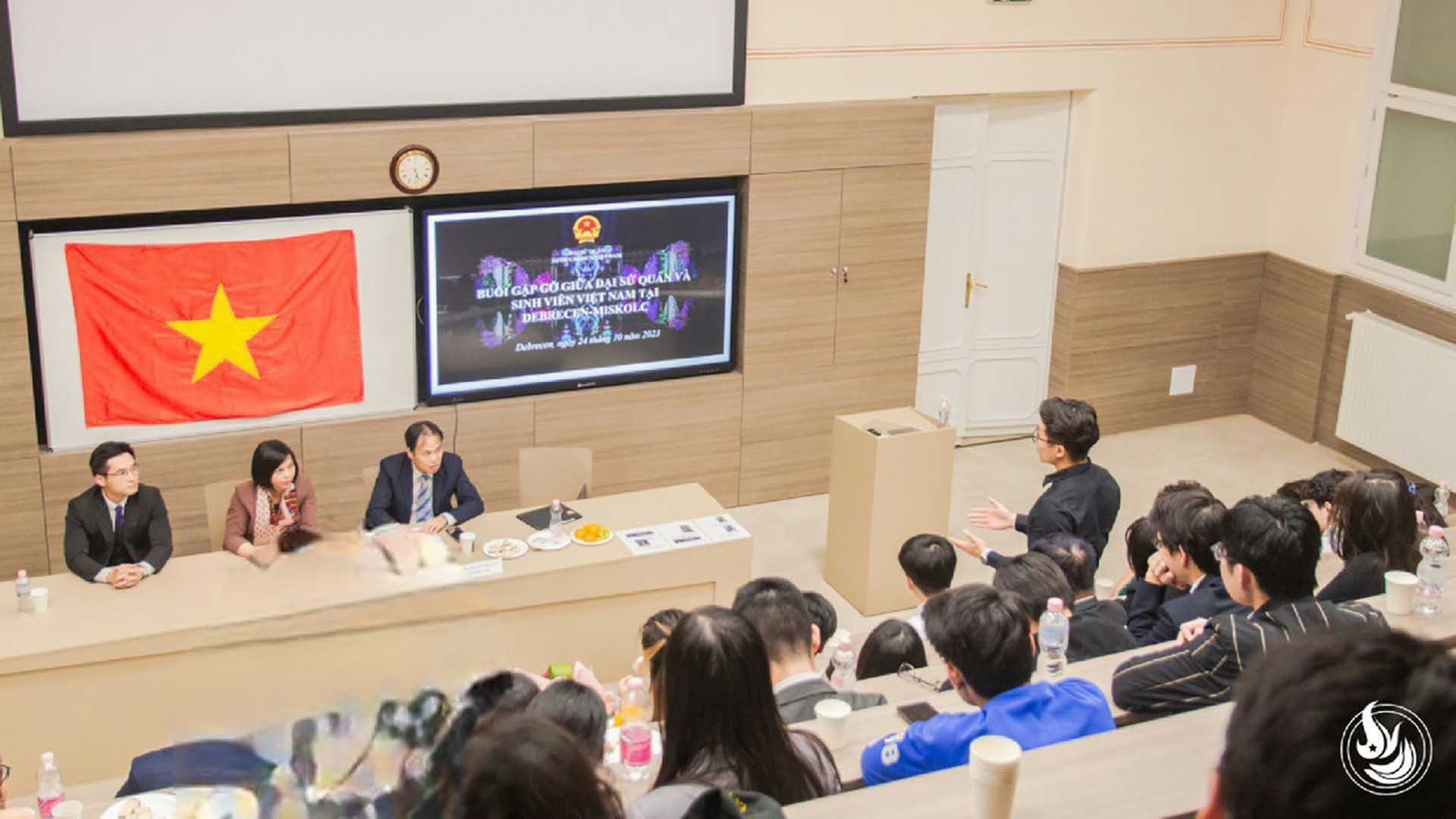 Thúc đẩy quan hệ hợp tác giữa các địa phương của Việt Nam và Hungary