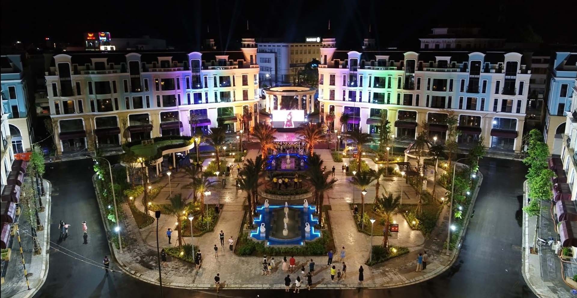 T&T Group chính thức khánh thành giai đoạn 1 của dự án khu phức hợp nhà ở kết hợp thương mại tại An Giang. T&T Group chính thức khánh thành giai đoạn 1 của dự án khu phức hợp nhà ở kết hợp thương mại tại An Giang.