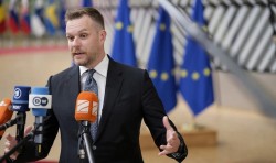 Ngoại trưởng Lithuania phản đối ký kết thỏa thuận hòa bình Nga-Ukraine, nói là cơ hội để Moscow tái vũ trang