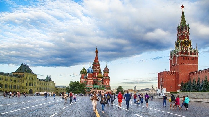 Bất chấp khó khăn và trừng phạt, kinh tế Nga sẽ tăng trưởng 2,8% trong năm 2023