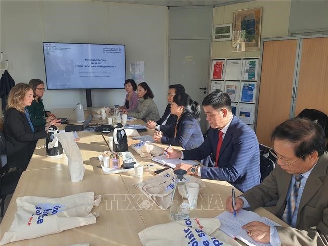 Việt Nam và Pháp trao đổi kinh nghiệm về minh bạch công và phòng, chống tham nhũng Việt Nam-Pháp trao đổi kinh nghiệm về phòng, chống tham nhũng