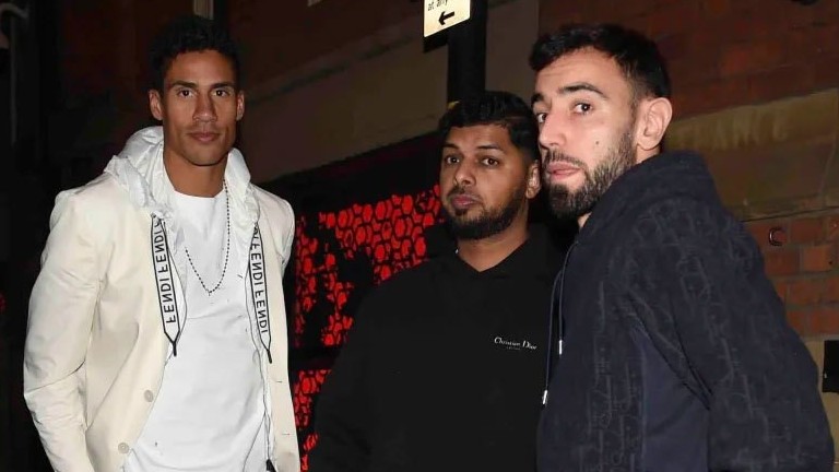 Hình ảnh dàn cầu thủ MU tới nhà hàng liên hoan mừng trận thắng 1-0 trước Fulham