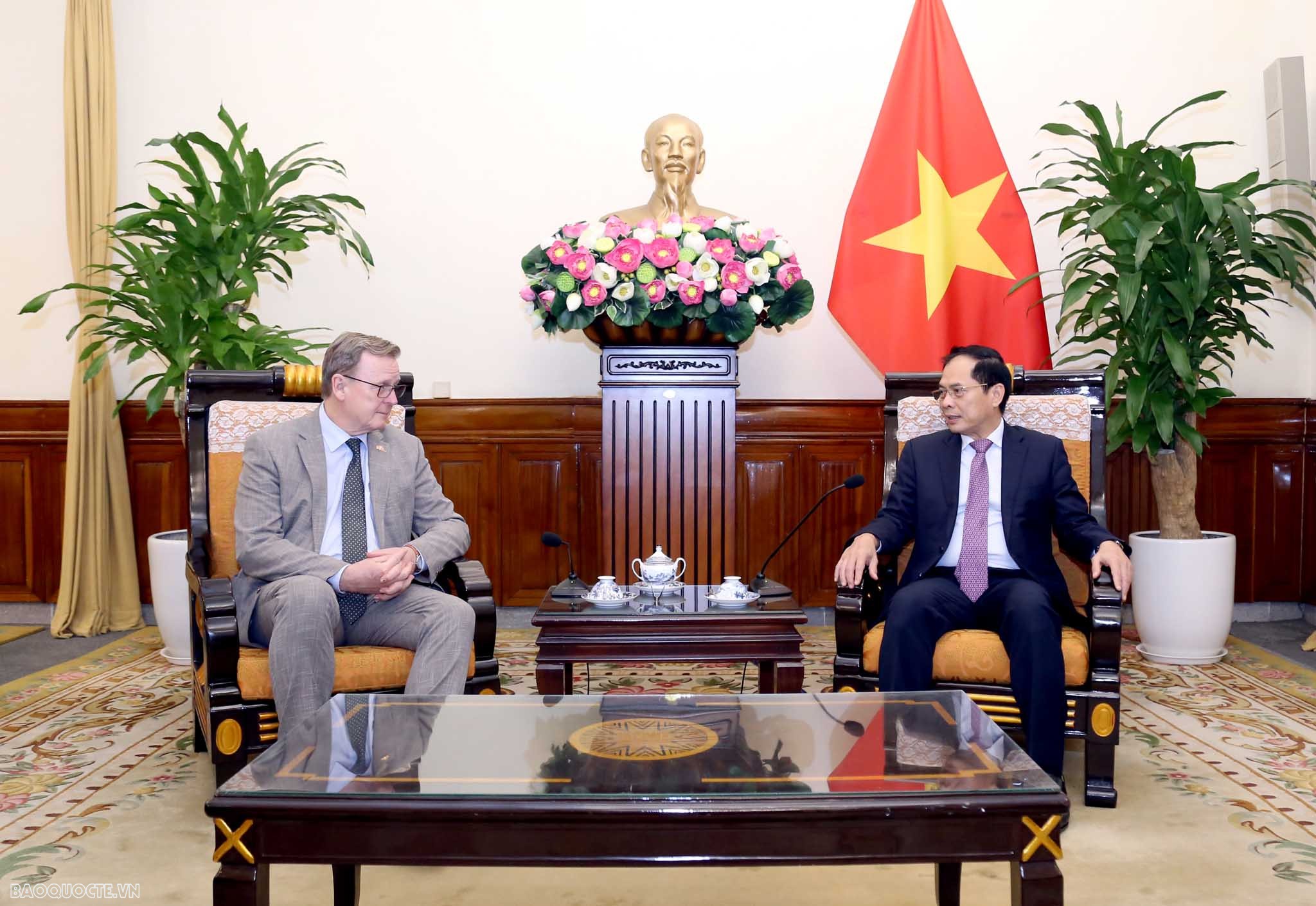 Bộ trưởng Ngoại giao Bùi Thanh Sơn tiếp Thủ hiến bang Thuringia, cùng đoàn doanh nghiệp Đức đang có chuyến thăm và làm việc tại Việt Nam