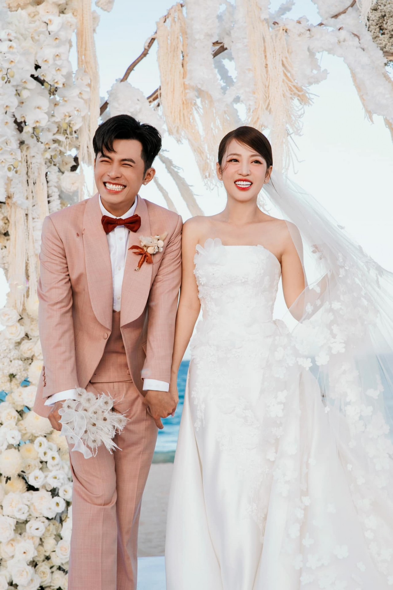 Ngắm nhan sắc cô dâu Puka