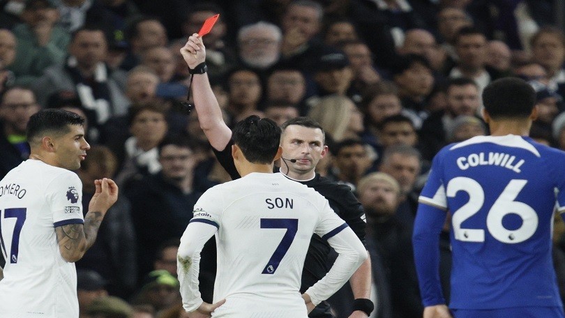 Tottenham bất ngờ thua đậm Chelsea; Man City trở lại vị trí đầu bảng xếp hạng Ngoại hạng Anh