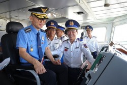 Giao lưu hữu nghị lực lượng thực thi pháp luật trên biển Việt Nam - Hàn Quốc