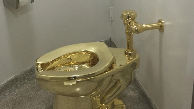 Anh sắp xét xử nhóm đối tượng trộm chiếc bồn cầu đặc biệt bằng vàng, trị giá gần 5 triệu Bảng