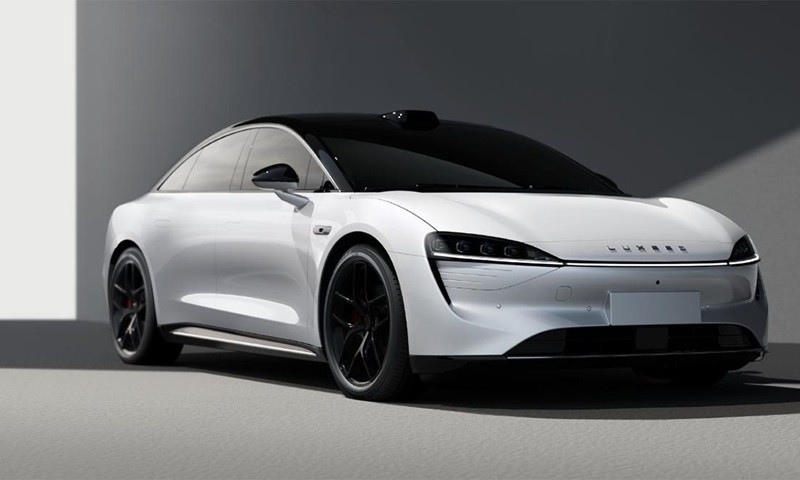 S7 là sản phẩm đầu tiên của hãng xe Luxeed, hãng xe thuộc tập đoàn Huawei.