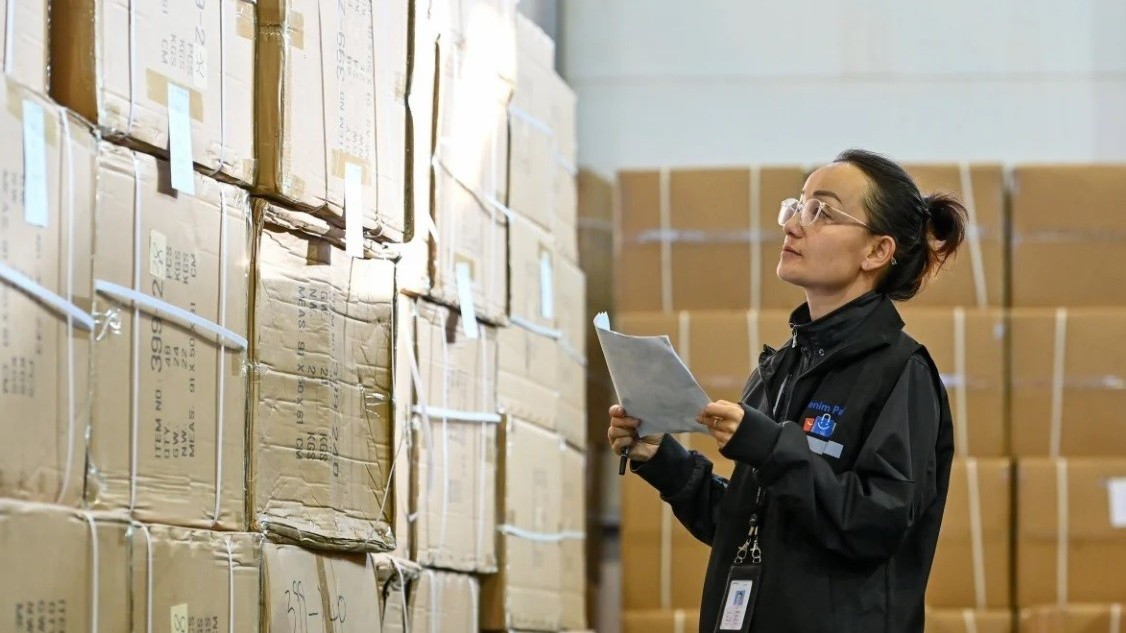 Xuất khẩu sụt giảm sâu, kinh tế Trung Quốc đứng trước triển vọng phục hồi mịt mờ