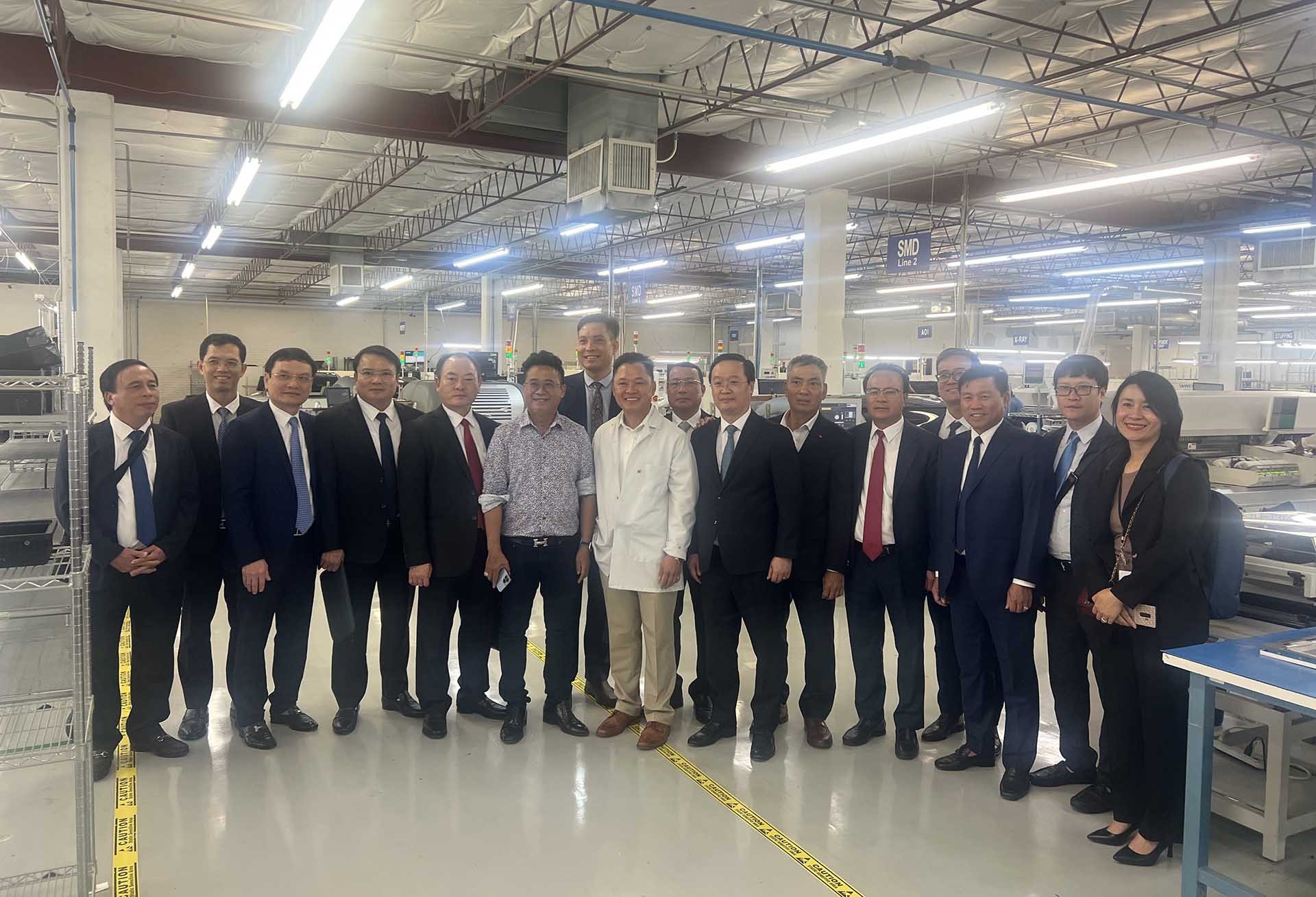 Đoàn công tác của tỉnh Nghệ An đã đi thăm thực tế, làm việc tại công ty National Circuit Assembly (NCA). Đoàn công tác của tỉnh Nghệ An đã đi thăm thực tế, làm việc tại công ty National Circuit Assembly (NCA).