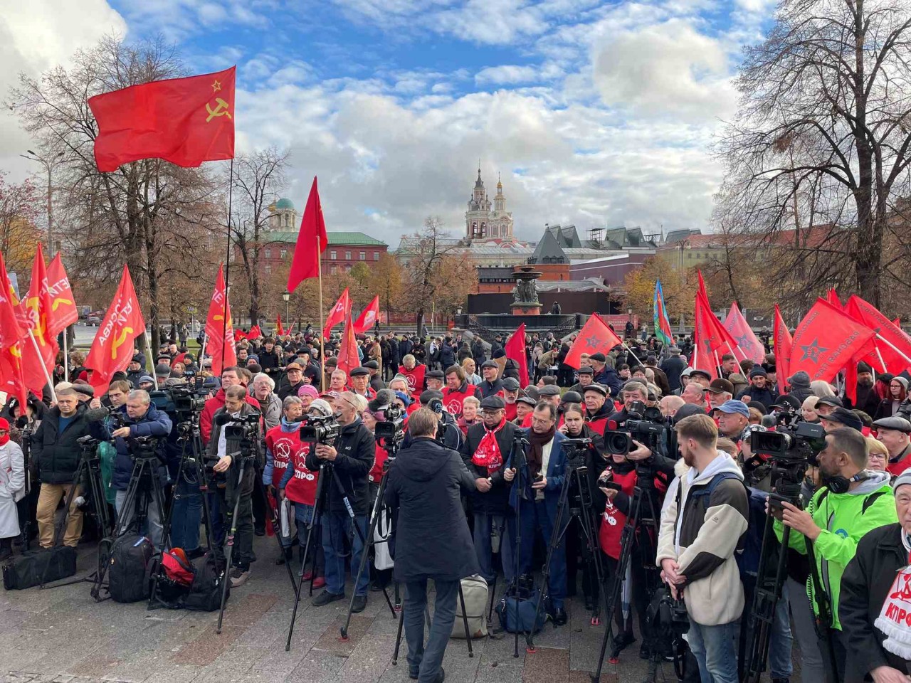 Cách mạng Tháng Mười Nga: Cuộc cách mạng giải phóng con người Cách mạng Tháng Mười Nga: Cuộc cách mạng giải phóng con người