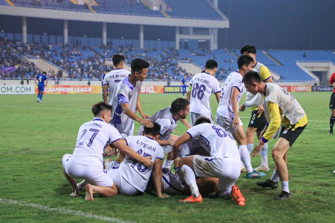 AFC Champions League: Tuấn Hải ghi cú đúp, Hà Nội FC có trận thắng, HLV Lê Đức Tuấn cảm ơn người hâm mộ AFC Champions League: Tuấn Hải ghi cú đúp, Hà Nội FC có trận thắng, HLV Lê Đức Tuấn cảm ơn người hâm mộ