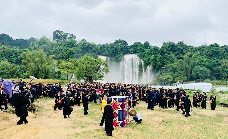 Vẻ đẹp non nước Cao Bằng trong sắc Thu