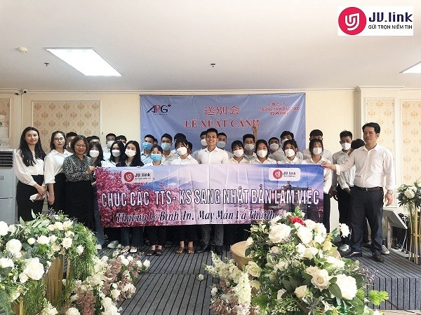 Một buổi lễ xuất cảnh đưa thực tập sinh sang Nhật Bản của JV-Link. Một buổi lễ xuất cảnh đưa thực tập sinh sang Nhật Bản của JV-Link.