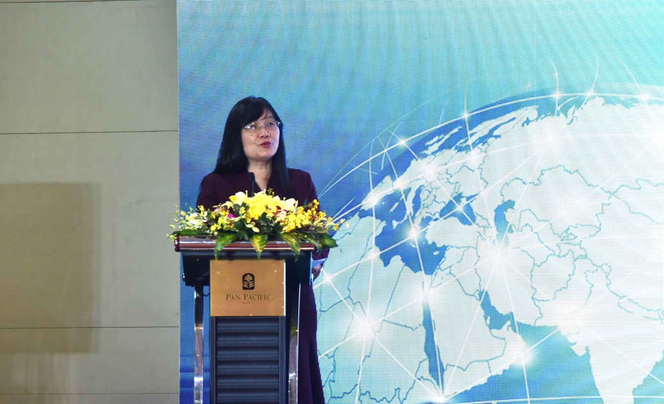 (11.10) Quyền Giám đốc Học viện Ngoại giao, TS. Phạm Lan Dung phát biểu khai mạc Hội thảo. (Ảnh: Đức Khải) (11.10) Quyền Giám đốc Học viện Ngoại giao, TS. Phạm Lan Dung phát biểu khai mạc Hội thảo. (Ảnh: Đức Khải)