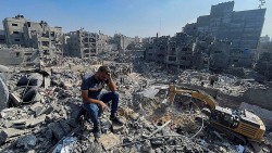 Israel-Hamas: Ai sẽ quản lý Gaza hậu xung đột, quân đội Israel tuyên bố một điều, Tổng thống Pháp nói 'không có lời biện minh nào'