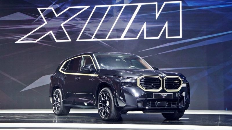 Cận cảnh SUV hiệu năng cao BMW XM vừa ra mắt tại Việt Nam