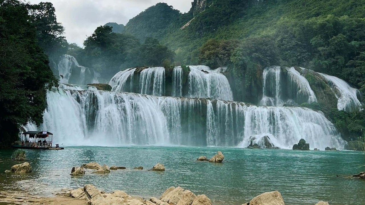 Non nước Cao Bằng - điểm đến lí tưởng trong dịp cuối năm