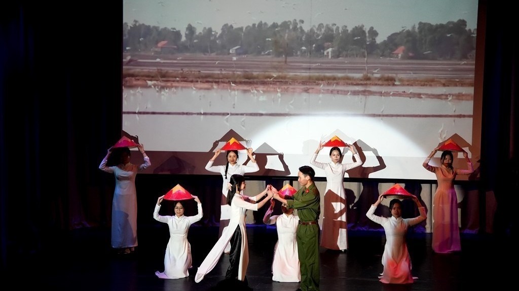 Sôi nổi chương trình tạo động lực cho tân sinh viên Việt Nam tại RUDN, Nga