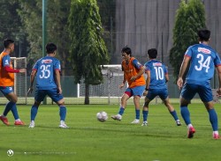 Vòng loại World Cup 2026: HLV Philippe Troussier chốt danh sách 28 cầu thủ đội tuyển Việt Nam sang Philippines