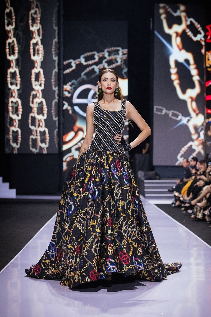 Á hậu Phương Phi, Hoa hậu Mai Phương