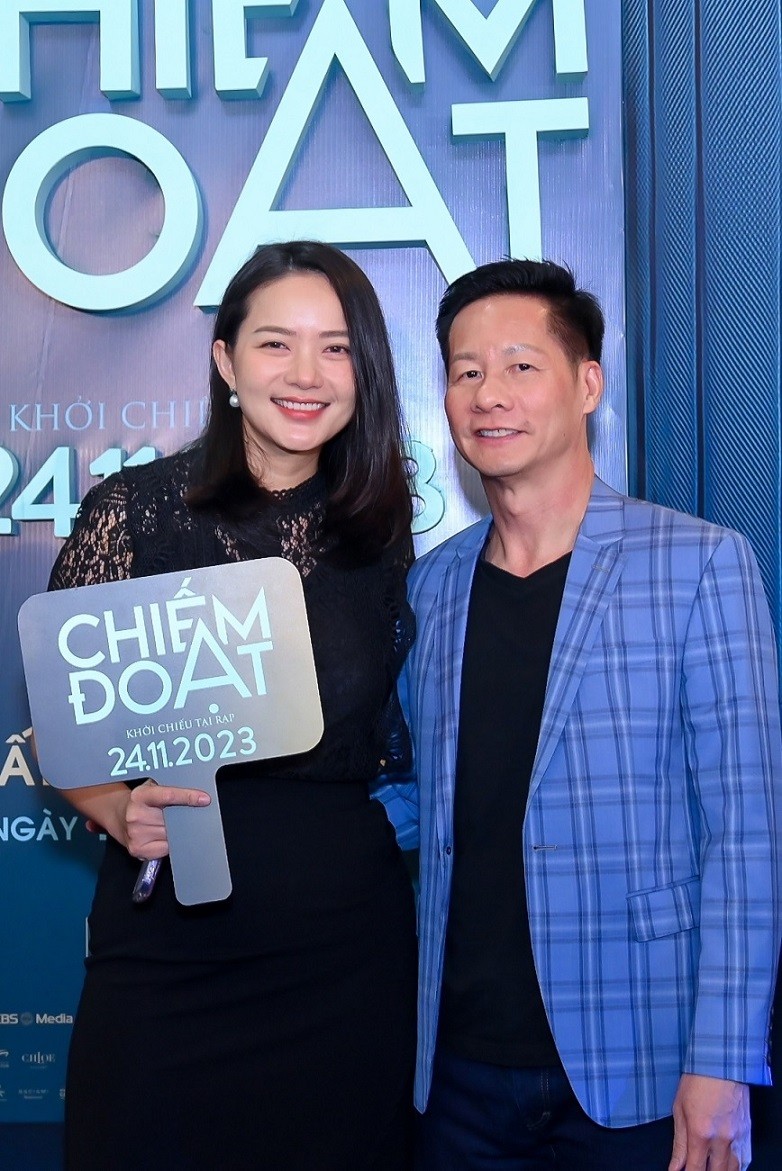 Người đẹp Phan Như Thảo dự sự kiện cùng ông xã - đại gia Đức An. 