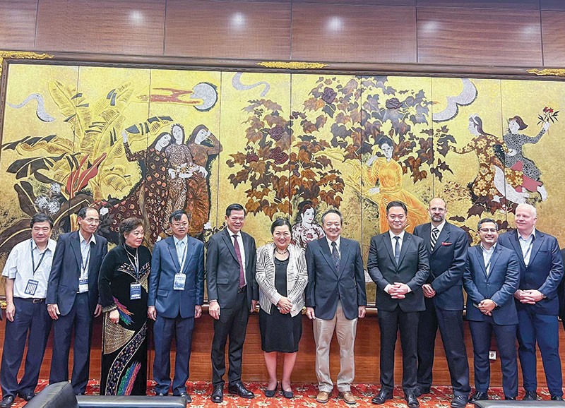 Tập đoàn phát triển giáo dục APU vinh danh tại Diễn đàn Kinh tế quốc tế Asia 2023