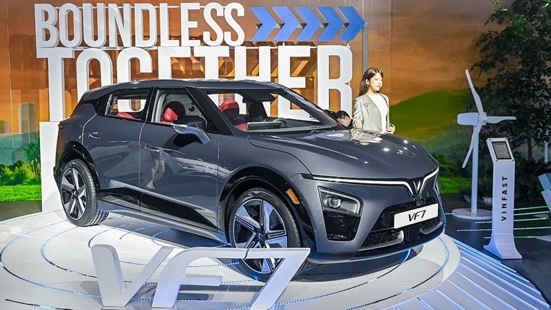 VinFast VF7 sẽ ra mắt thị trường Việt Nam vào ngày 21/11