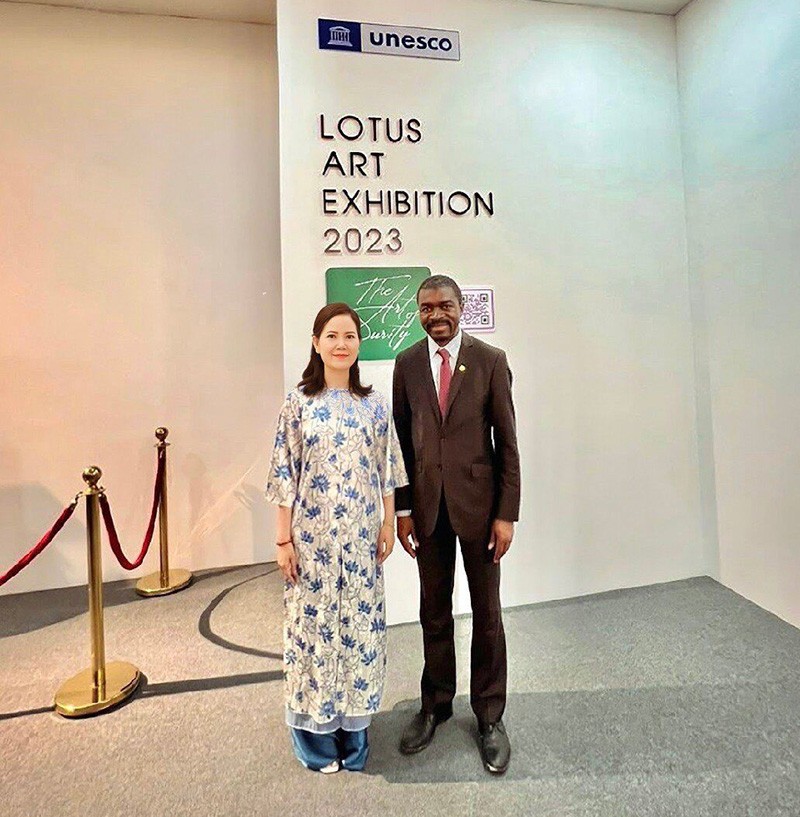 Nữ họa sỹ Việt gặp gỡ giao lưu văn hoá nghệ thuật ở xứ kim chi