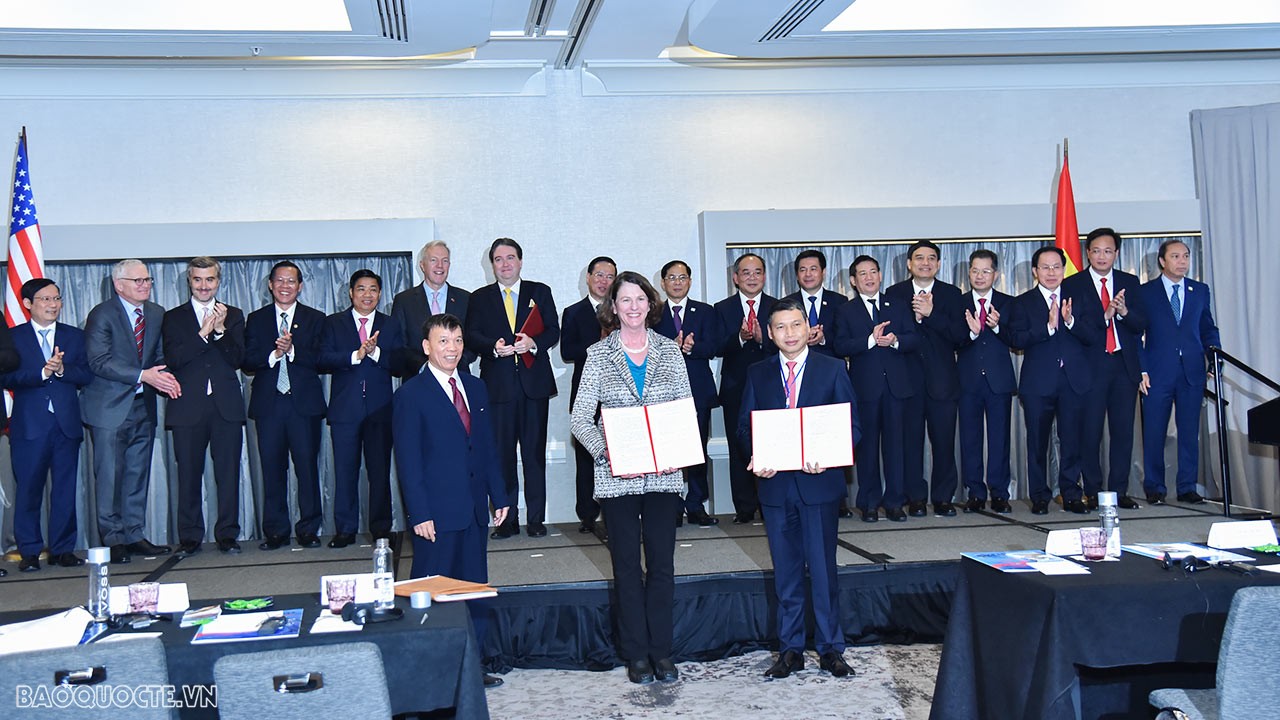 APEC 2023: Chủ tịch nước Võ Văn Thưởng dự Tọa đàm kết nối doanh nghiệp và địa phương Việt Nam-Hoa Kỳ APEC 2023: Chủ tịch nước Võ Văn Thưởng dự Tọa đàm kết nối doanh nghiệp và địa phương Việt Nam-Hoa Kỳ