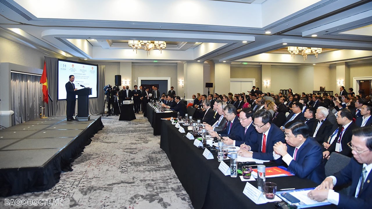 APEC 2023: Chủ tịch nước Võ Văn Thưởng dự Tọa đàm kết nối doanh nghiệp và địa phương Việt Nam-Hoa Kỳ